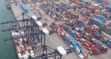 廣東深圳：自今天0時起&mdash;&mdash;鹽田港區(qū)所有泊位全面恢復正常運作