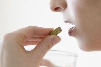 【健康解碼】說明書上這么多副作用 這藥我還吃不吃？