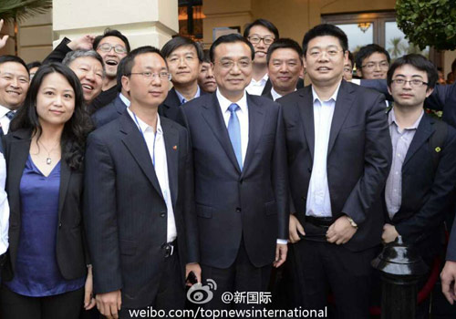 李克強(qiáng)：在非中企了解當(dāng)?shù)匚幕拍茉「?。圖片來(lái)源：&ldquo;新國(guó)際&rdquo;微博。