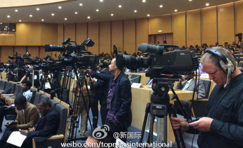 李克強(qiáng)即將在非盟總部發(fā)表演講，請(qǐng)柬&ldquo;一柬難求&rdquo;。圖片來源：&ldquo;新國(guó)際&rdquo;微博。