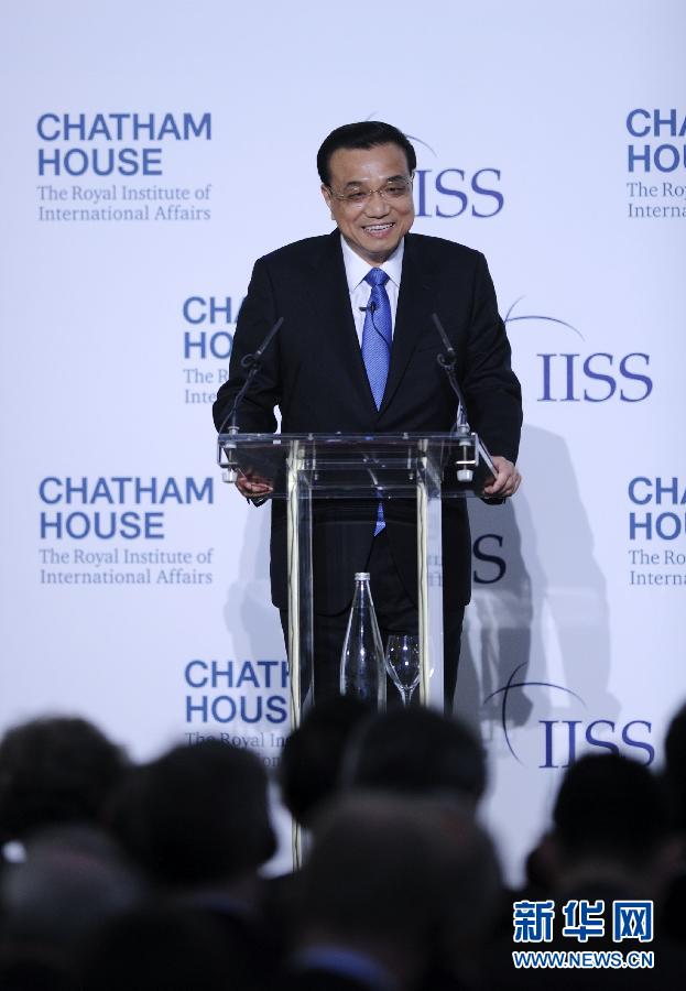 6月18日，國務(wù)院總理李克強(qiáng)在倫敦金融城市長官邸面向英國皇家國際問題研究所和國際戰(zhàn)略研究所兩大智庫發(fā)表題為《共建包容發(fā)展的美好世界》的演講。新華社記者 張鐸 攝 