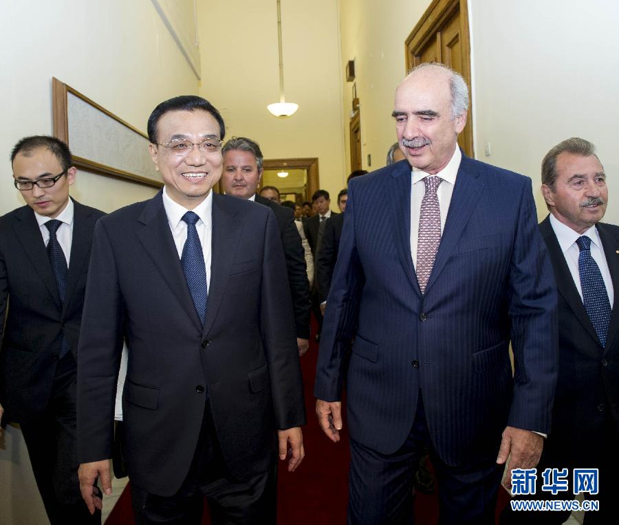 6月19日，國務院總理李克強在希臘議會大廈會見希臘議長米馬拉基斯。新華社記者 王曄 攝