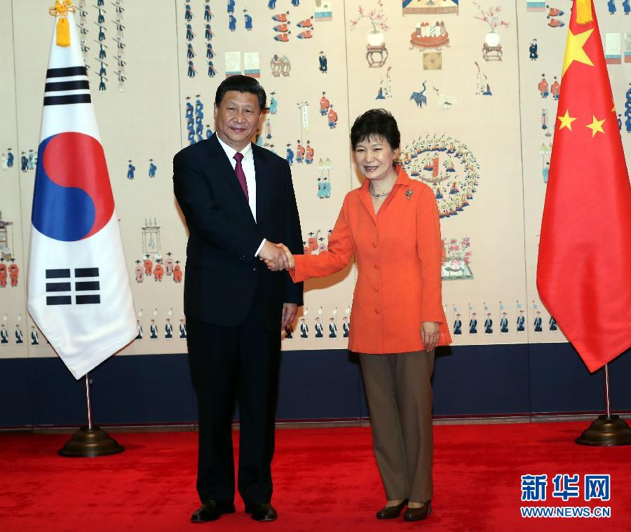 7月3日，國家主席習(xí)近平在首爾同韓國總統(tǒng)樸槿惠舉行會(huì)談。新華社記者 蘭紅光 攝