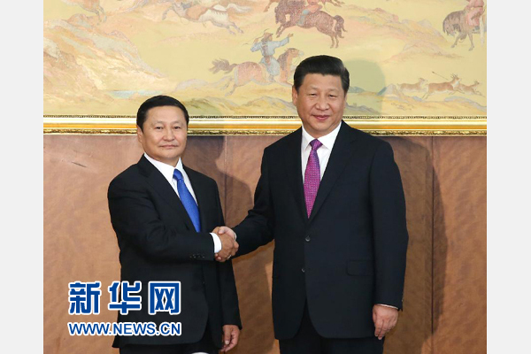 8月22日，國家主席習近平在烏蘭巴托會見蒙古國總理阿勒坦呼亞格。 新華社記者龐興雷攝 