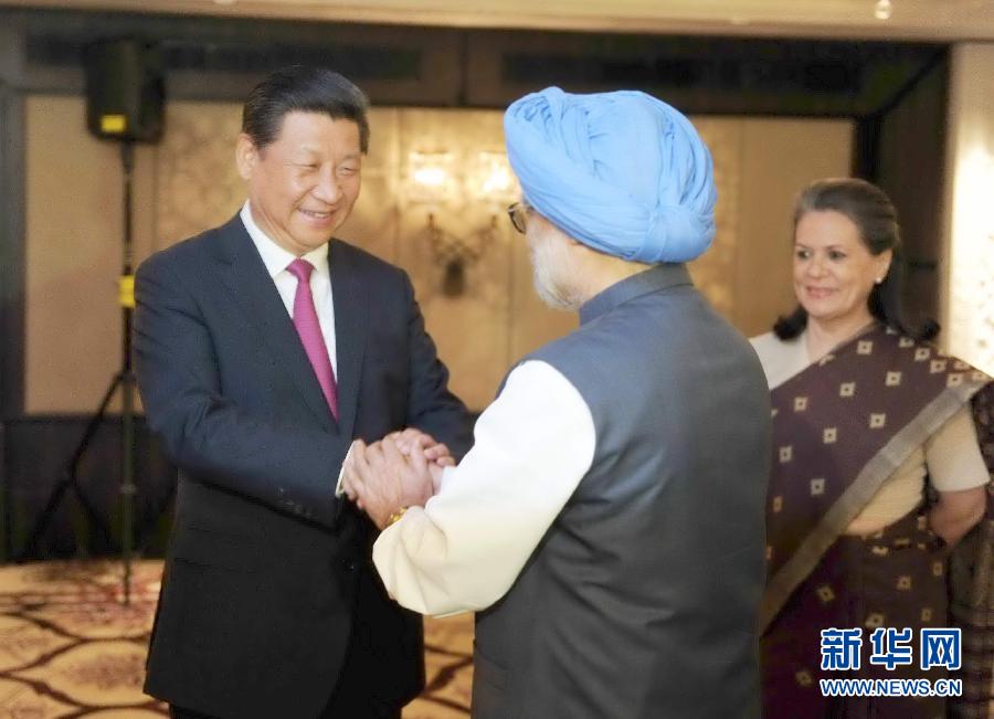 9月19日，國家主席習近平在新德里會見印度國大黨主席索尼婭&middot;甘地和前總理辛格。 新華社記者張鐸攝