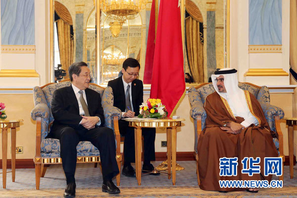 11月6日，正在巴林進行正式友好訪問的全國政協(xié)主席俞正聲在麥納麥會見巴林王儲薩勒曼。 新華社記者劉衛(wèi)兵攝