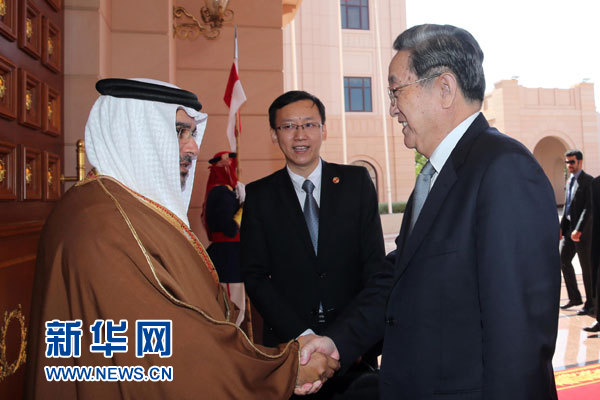 11月6日，正在巴林進行正式友好訪問的全國政協(xié)主席俞正聲在麥納麥會見巴林王儲薩勒曼。 新華社記者劉衛(wèi)兵攝