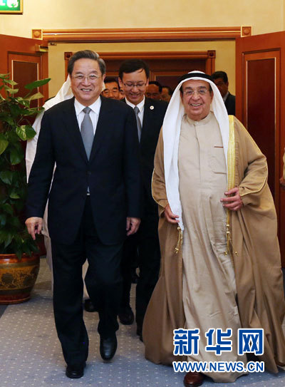 11月6日，正在巴林進行正式友好訪問的全國政協(xié)主席俞正聲在麥納麥會見巴林副首相穆罕默德。 新華社記者劉衛(wèi)兵攝