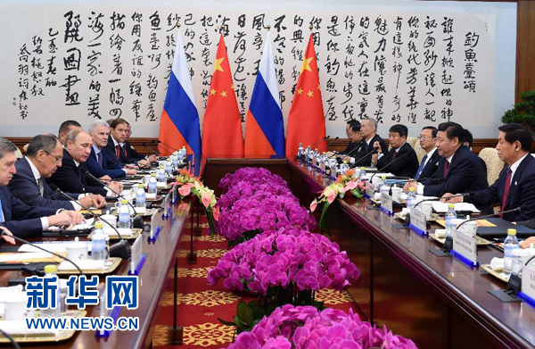 11月9日，中國(guó)國(guó)家主席習(xí)近平在北京釣魚臺(tái)國(guó)賓館會(huì)見俄羅斯總統(tǒng)普京。新華社記者 饒愛民 攝