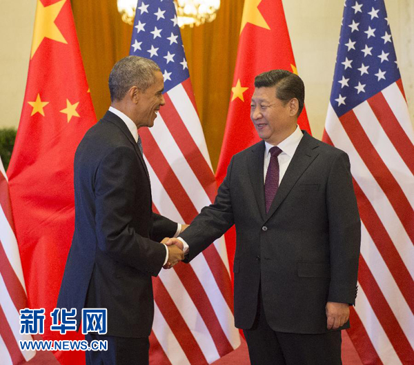 11月12日，國(guó)家主席習(xí)近平在北京人民大會(huì)堂舉行歡迎儀式，歡迎美國(guó)總統(tǒng)奧巴馬對(duì)中國(guó)進(jìn)行國(guó)事訪問。 新華社記者 李學(xué)仁 攝