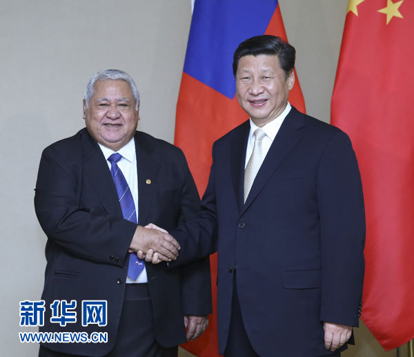 11月22日，中國國家主席習(xí)近平在斐濟楠迪會見薩摩亞總理圖伊拉埃帕。 新華社記者姚大偉攝