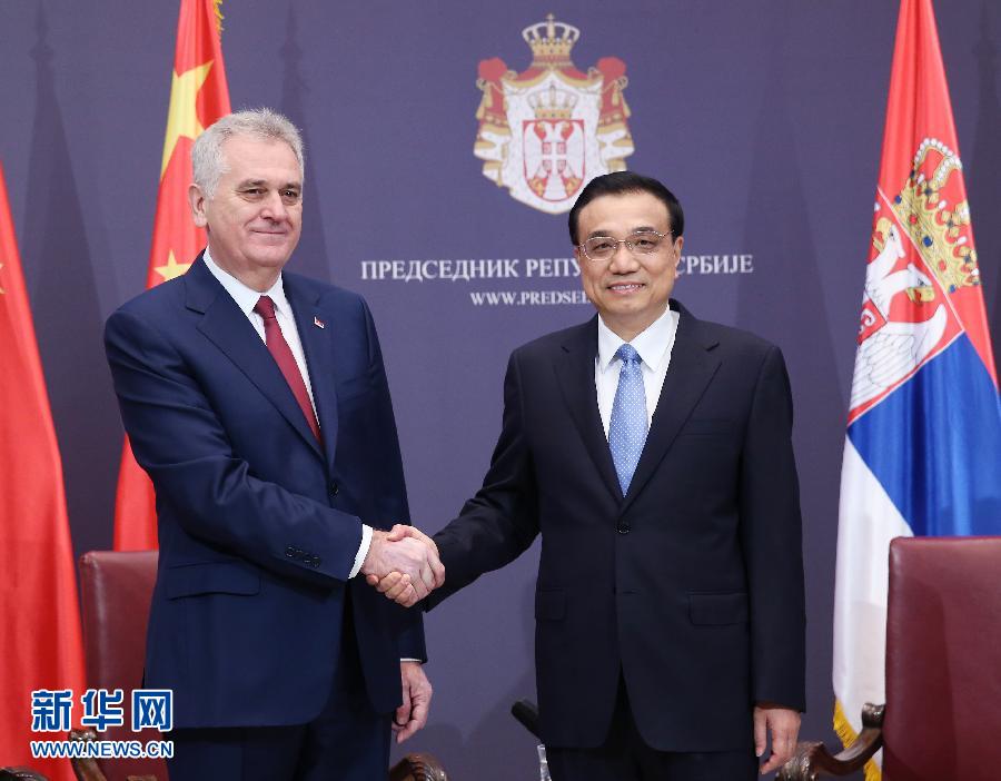 12月18日，中國(guó)國(guó)務(wù)院總理李克強(qiáng)在貝爾格萊德會(huì)見塞爾維亞總統(tǒng)尼科利奇。 新華社記者姚大偉攝