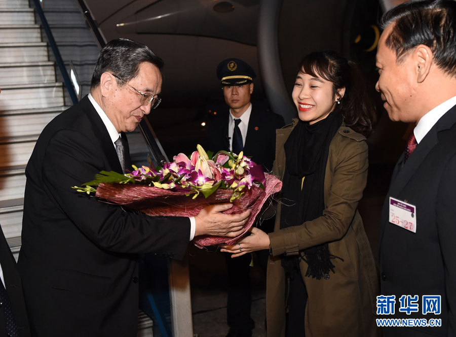 12月25日至27日，中共中央政治局常委、全國政協(xié)主席俞正聲對越南進行正式訪問。這是12月25日，俞正聲抵達河內(nèi)，開始對越南進行正式訪問。 新華社記者馬占成攝