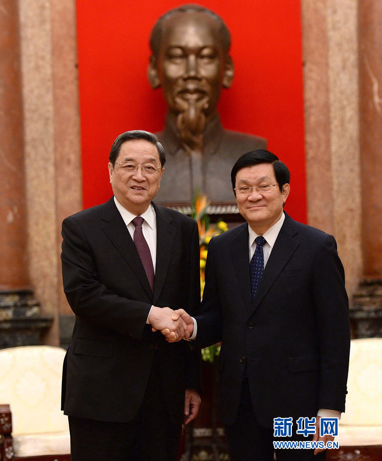 12月25日至27日，中共中央政治局常委、全國政協(xié)主席俞正聲對越南進行正式訪問。這是12月26日，俞正聲在河內(nèi)會見越南國家主席張晉創(chuàng)。 新華社記者馬占成攝