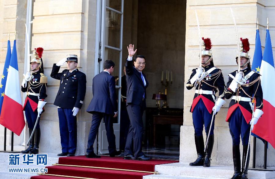 6月30日，中國(guó)國(guó)務(wù)院總理李克強(qiáng)在巴黎總理府同法國(guó)總理瓦爾斯舉行會(huì)談。 新華社記者 馬占成 攝