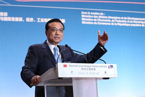 李克強(qiáng)總理2日在中法工商峰會演講時表示，中法建交50年來，兩國關(guān)系積累了寶貴經(jīng)驗(yàn)，未來50年的中法關(guān)系將更燦爛輝煌。中國政府網(wǎng)