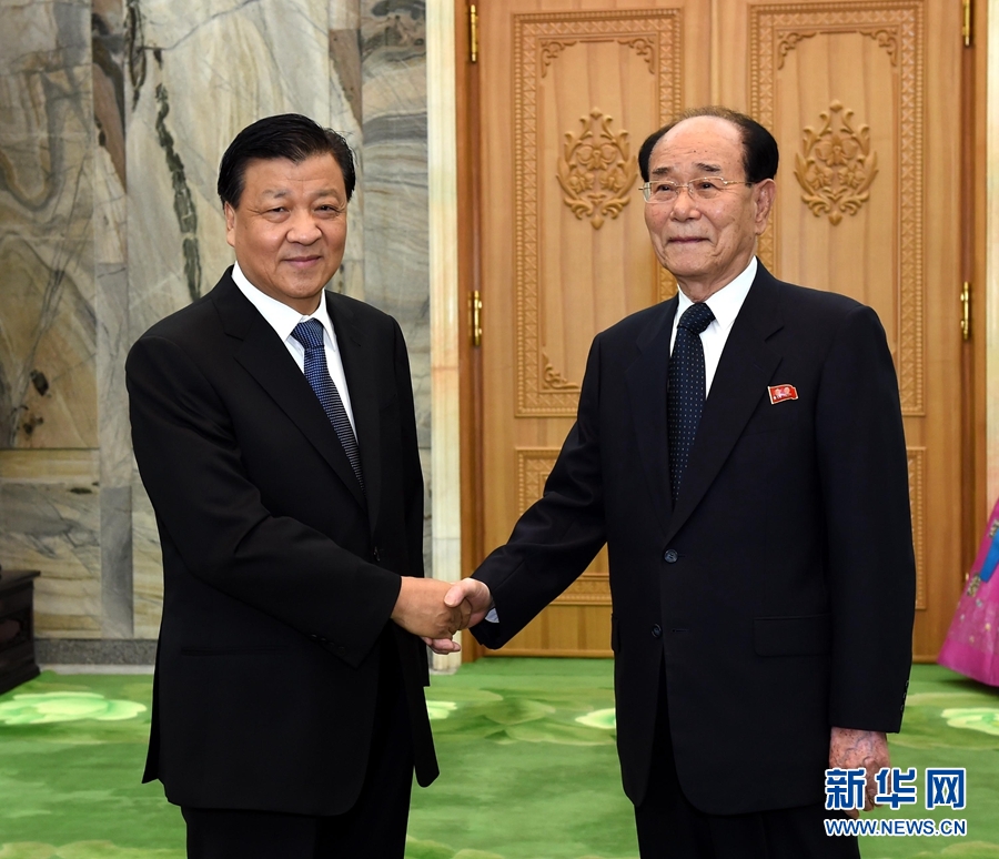 10月10日，正在朝鮮訪問的中共中央政治局常委、中央書記處書記劉云山在平壤會見朝鮮勞動黨中央政治局常委、最高人民會議常任委員會委員長金永南。 新華社記者 饒愛民 攝