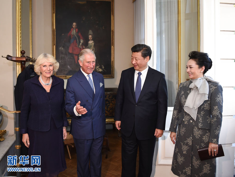 10月20日，國家主席習(xí)近平和夫人彭麗媛在倫敦會見英國查爾斯王儲夫婦。 新華社記者 謝環(huán)馳 攝