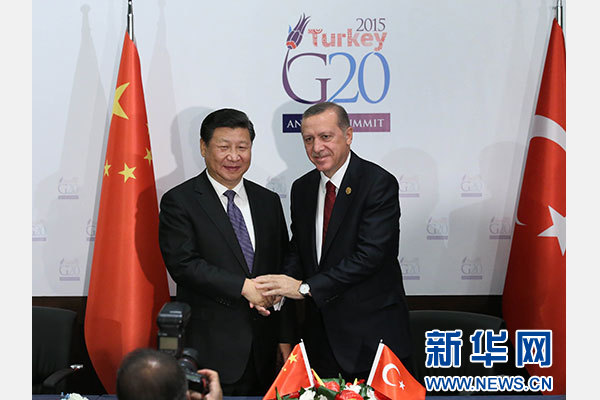 當(dāng)?shù)貢r(shí)間11月14日，國(guó)家主席習(xí)近平在土耳其安塔利亞會(huì)見土耳其總統(tǒng)埃爾多安。 新華社記者 龐興雷 攝