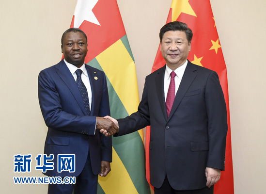 12月3日，國家主席習近平在約翰內(nèi)斯堡會見多哥總統(tǒng)福雷。新華社記者 謝環(huán)馳 攝 