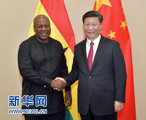 12月3日，國家主席習(xí)近平在約翰內(nèi)斯堡會(huì)見加納總統(tǒng)馬哈馬。新華社記者 李濤 攝 

