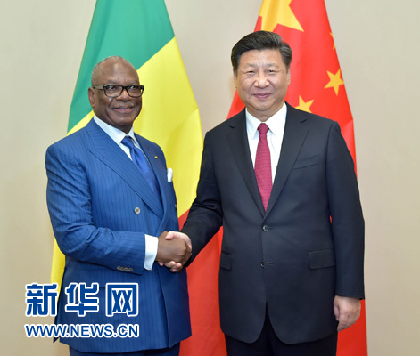 12月3日，國家主席習近平在約翰內斯堡會見馬里總統(tǒng)凱塔。新華社記者 李濤 攝 