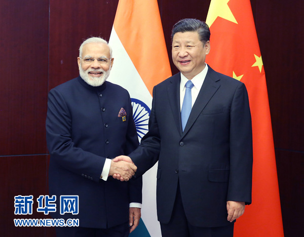 6月9日，國(guó)家主席習(xí)近平在阿斯塔納會(huì)見印度總理莫迪。 新華社記者姚大偉 攝