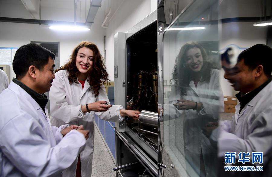 （新華全媒頭條&middot;上合青島峰會&middot;圖文互動）（12）遠(yuǎn)航，揚(yáng)起&ldquo;上海精神&rdquo;的時代風(fēng)帆&mdash;&mdash;寫在上海合作組織成員國元首理事會第十八次會議即將召開之際