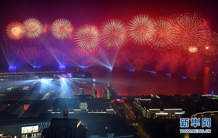 （新華全媒頭條&middot;上合青島峰會(huì)&middot;圖文互動(dòng)）（5）攜手前進(jìn)，開(kāi)啟上合發(fā)展新征程 &mdash;&mdash;習(xí)近平主席主持上合組織青島峰會(huì) 并舉行系列活動(dòng)紀(jì)實(shí)