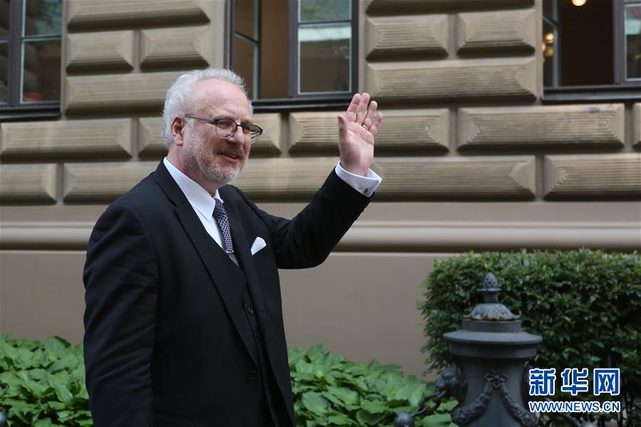 (國(guó)際)(4)列維特斯當(dāng)選拉脫維亞新一屆總統(tǒng)