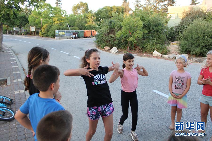 （國(guó)際&middot;圖文互動(dòng)）（3）通訊：以黎邊境防空洞里的舞蹈課