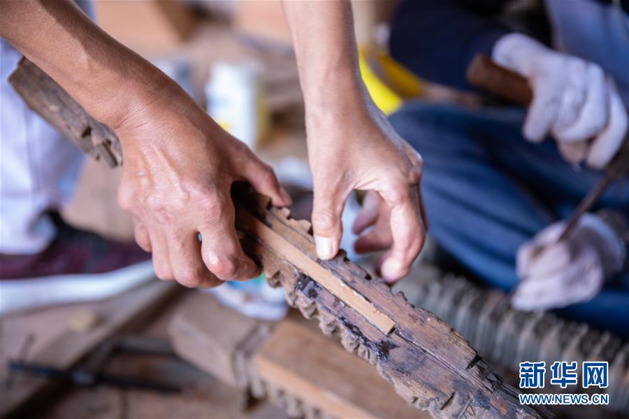 （習(xí)近平出訪配合稿&middot;圖文互動(dòng)）（3）通訊：尼泊爾工藝家和中國文物修復(fù)師的歷史之約