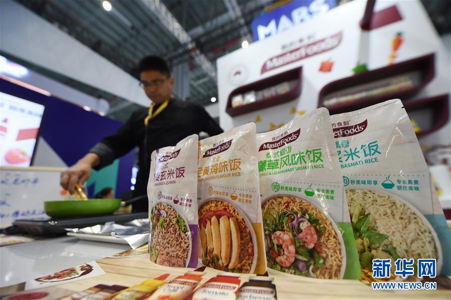 (新華全媒頭條·圖文互動(dòng))(13)秋天里的樂章——第二屆中國(guó)國(guó)際進(jìn)口博覽會(huì)巡禮