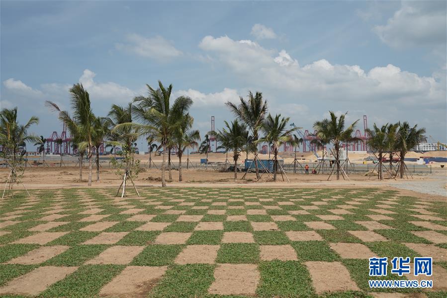 （國(guó)際&middot;圖文互動(dòng)）（2）通訊：春節(jié)，&ldquo;是工期而不是假期&rdquo;&mdash;&mdash;記科倫坡港口城的中國(guó)建設(shè)者