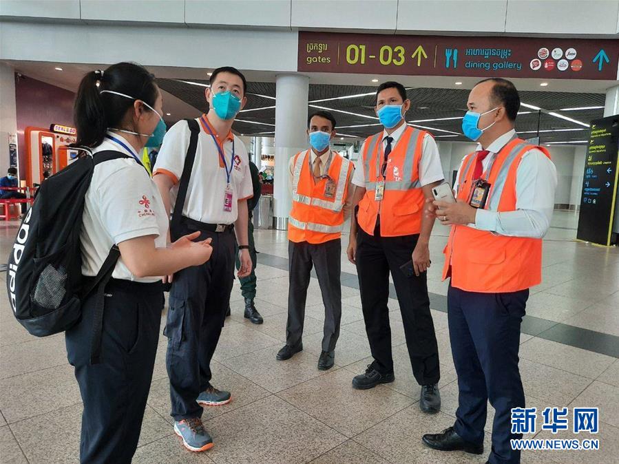（國際疫情&middot;圖文互動）（4）&ldquo;工作忙碌又細(xì)致，經(jīng)驗豐富又專業(yè)&rdquo;&mdash;&mdash;一名柬埔寨青年眼中的中國援柬抗疫醫(yī)療專家組