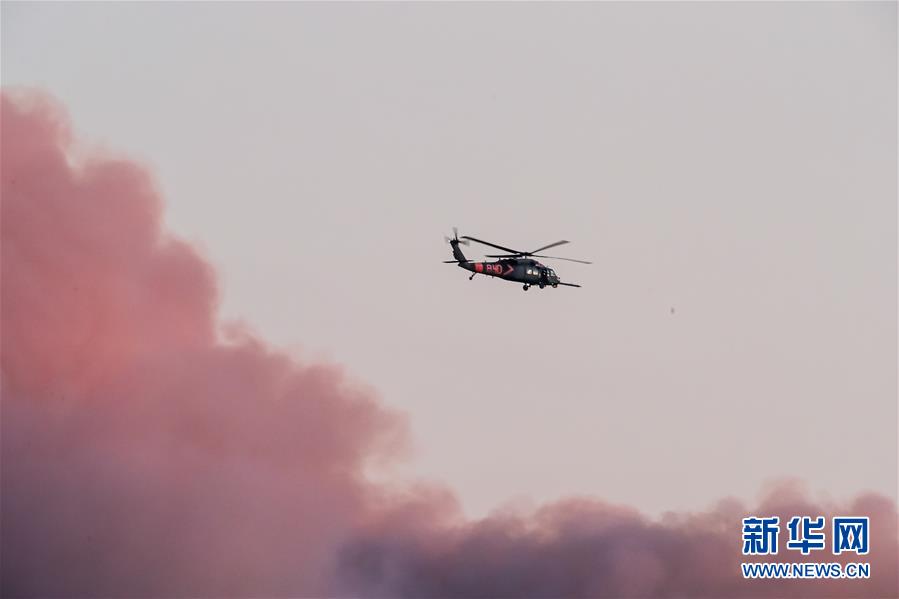 (國際)(1)美國舊金山灣區(qū)山火肆虐