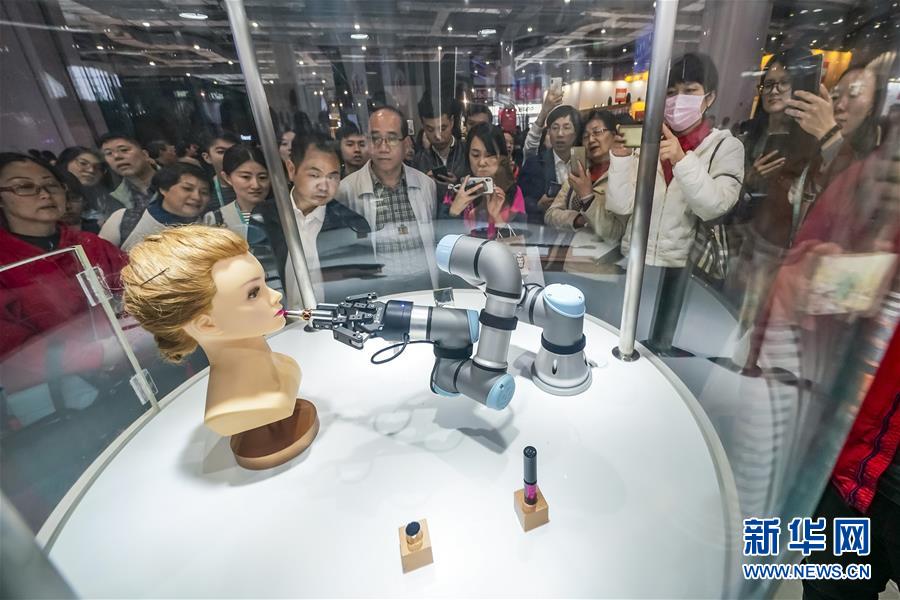 （新華全媒頭條&middot;圖文互動(dòng)）（6）萬里寫入胸懷間&mdash;&mdash;記習(xí)近平主席三屆進(jìn)博會主旨演講