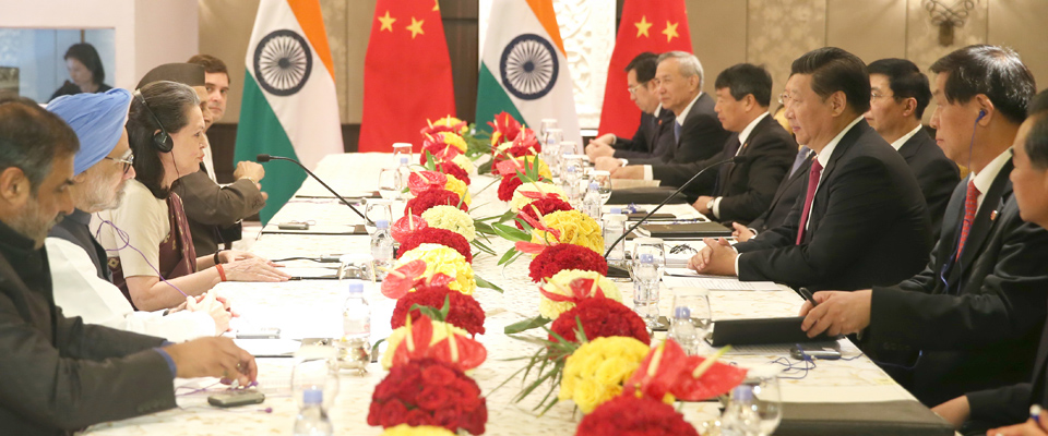 習(xí)近平會(huì)見印度國(guó)大黨主席索尼婭&middot;甘地和前總理辛格