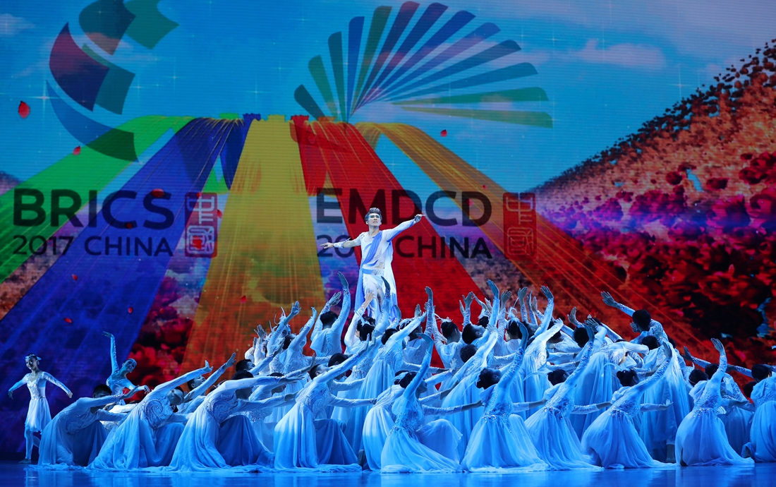 &ldquo;揚帆未來&rdquo;文藝晚會在廈門舉行