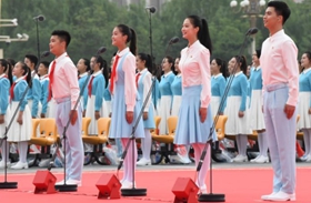 聽共青團員和少先隊員的心聲：請黨放心，強國有我！